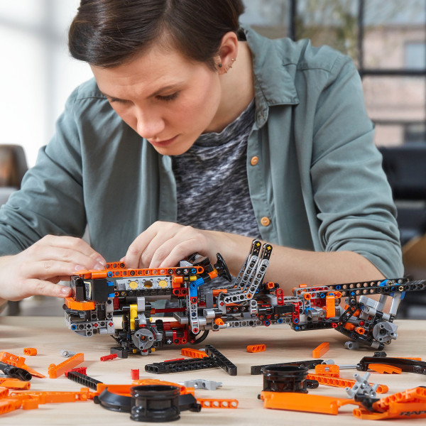 Фото - Конструктор LEGO Technic Ford F-150 Raptor (42126)