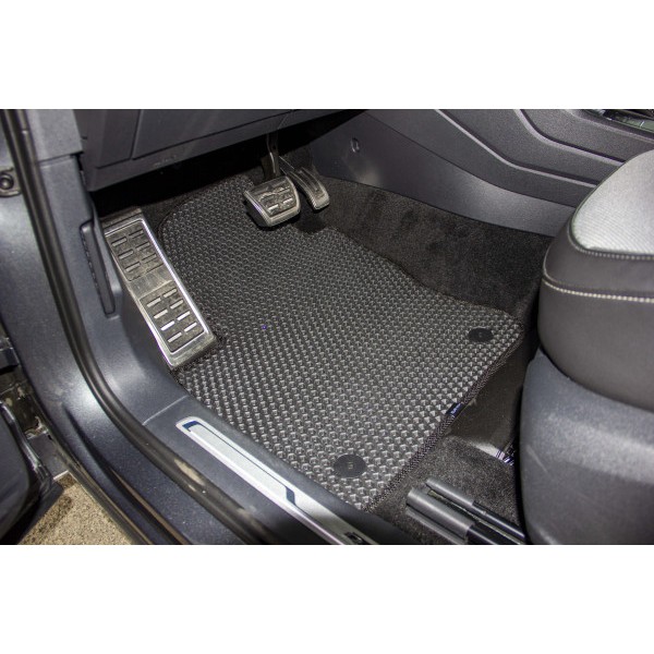Фото - Коврики из экокожи в салон авто передние EVAtech для Tiguan (Mk 2) Restyling Volkswagen 2020 2 поколение SUV EU (VW41380AO2AV4BBB)