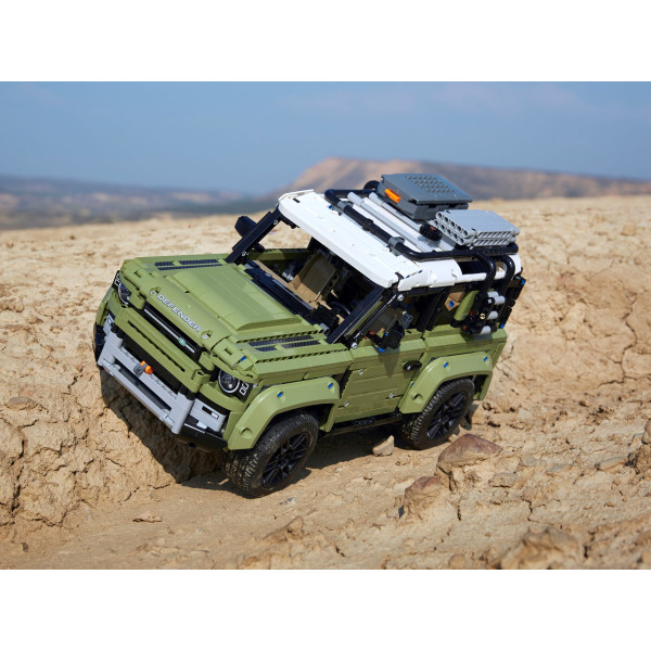 Фото - Конструктор LEGO Technic Land Rover Defender (42110)
