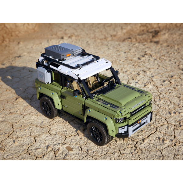 Фото - Конструктор LEGO Technic Land Rover Defender (42110)