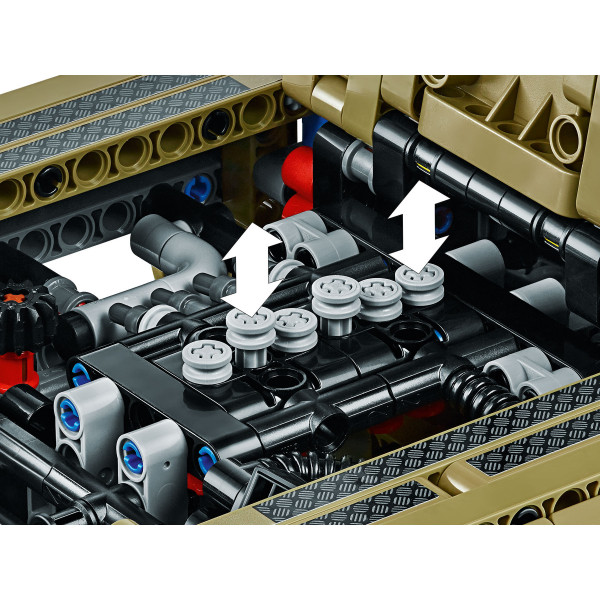 Фото - Конструктор LEGO Technic Land Rover Defender (42110)