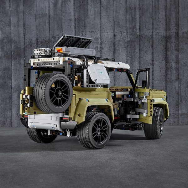 Фото - Конструктор LEGO Technic Land Rover Defender (42110)