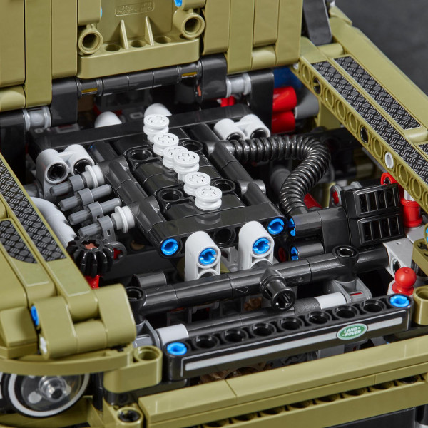 Фото - Конструктор LEGO Technic Land Rover Defender (42110)