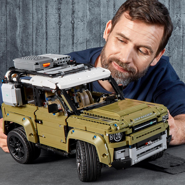 Фото - Конструктор LEGO Technic Land Rover Defender (42110)