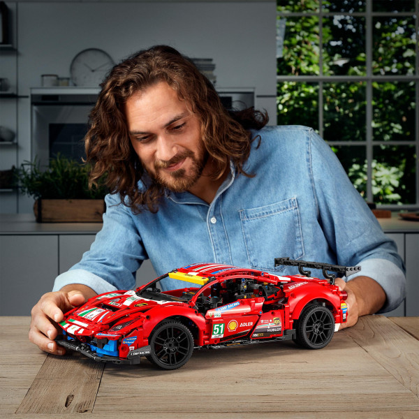 Фото - Конструктор LEGO Technic Ferrari 488 GTE AF Corse №51 (42125)