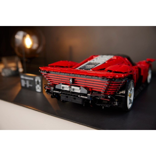 Фото - Конструктор LEGO Technic Ferrari Daytona SP3 (42143)
