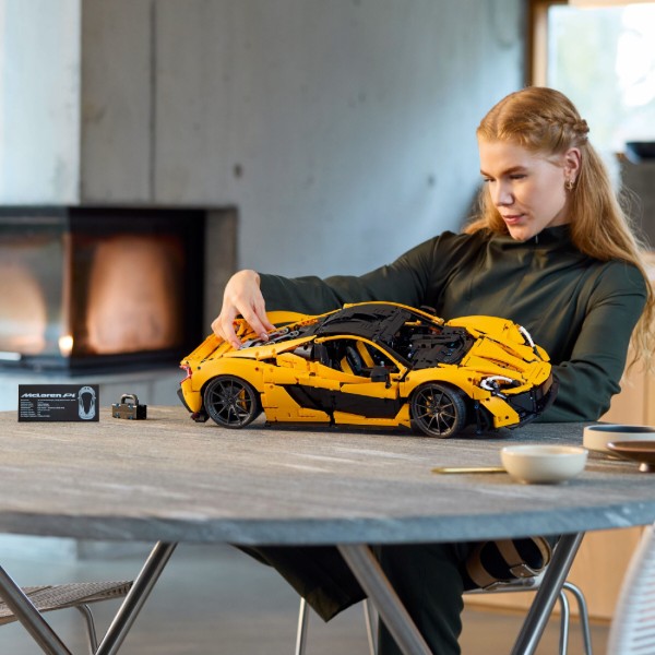 Фото - Конструктор LEGO Technic McLaren P1™ (42172)