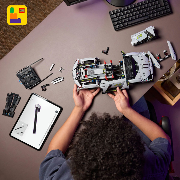 Фото - Конструктор LEGO  Technic Суперкар Lamborghini Revuelto (42214)