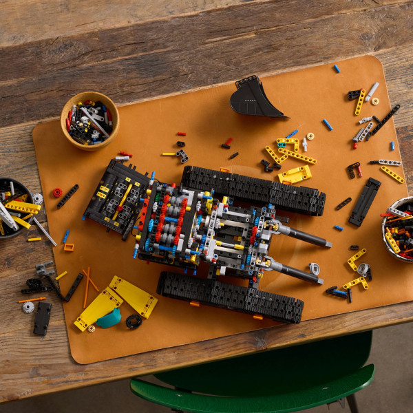 Фото - Конструктор LEGO  Technic Екскаватор Volvo EC500 Hybrid (42215)