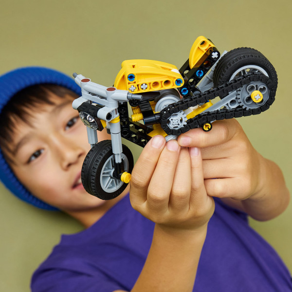 Фото - Конструктор LEGO Technic Жовтий мотоцикл (42225)