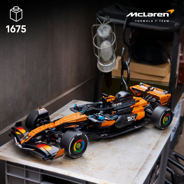 Фото - Конструктор LEGO Technic Автомобіль McLaren MCL39 F1® (42228)