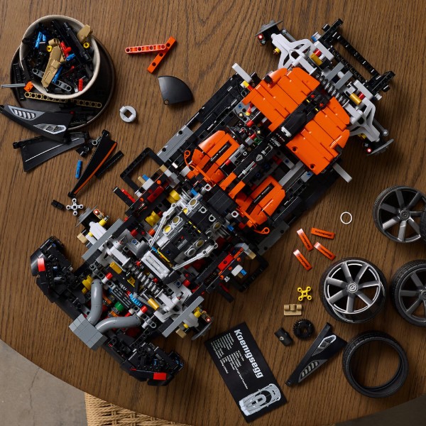 Фото - Конструктор LEGO Technic Мегакар Koenigsegg Sadair's Spear (42232)