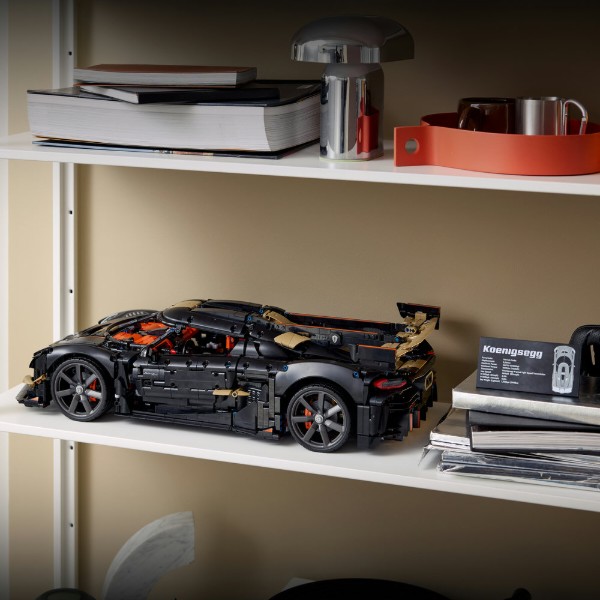 Фото - Конструктор LEGO Technic Мегакар Koenigsegg Sadair's Spear (42232)
