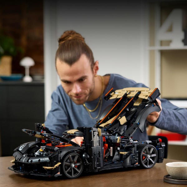 Фото - Конструктор LEGO Technic Мегакар Koenigsegg Sadair's Spear (42232)