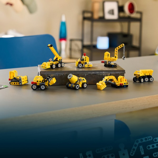 Фото - Конструктор LEGO Technic Мощные машины (42233)