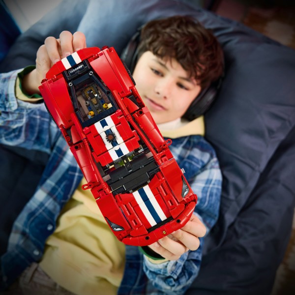 Фото - Конструктор LEGO Technic Автомобиль Ferrari 488 Pista (42235)