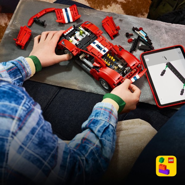 Фото - Конструктор LEGO Technic Автомобиль Ferrari 488 Pista (42235)