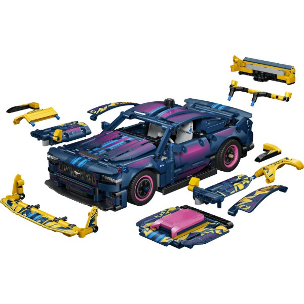 Фото - Конструктор LEGO Technic Тюнинг-гараж с автомобилем Ford Mustang GT (42236)