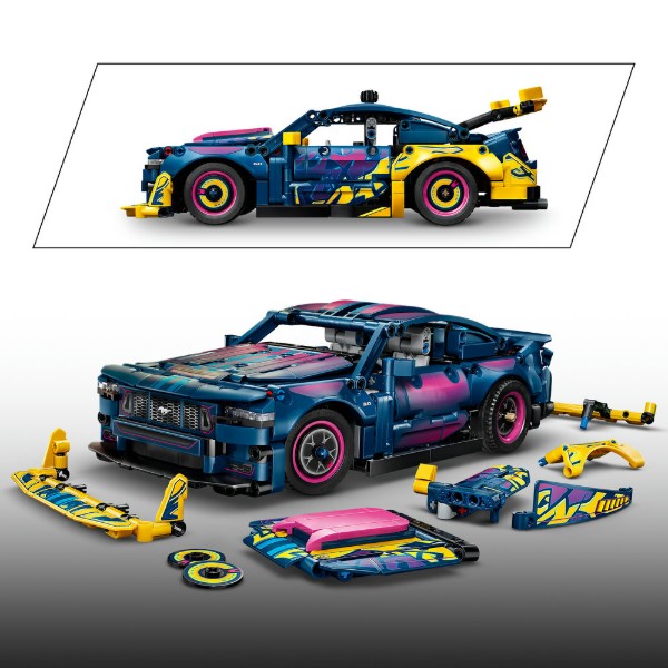 Фото - Конструктор LEGO Technic Тюнинг-гараж с автомобилем Ford Mustang GT (42236)