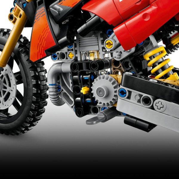Фото - Конструктор LEGO Technic Мотоцикл Ducati Desmo450 MX Factory (42238)