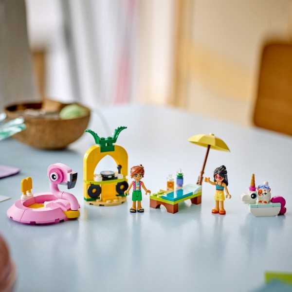 Фото - Конструктор LEGO Friends Вечірка єдинорога та фламінго біля басейну (42658)