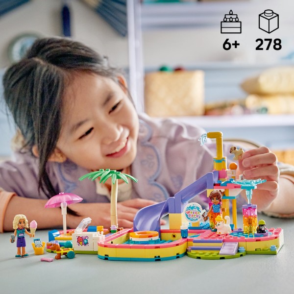 Фото - Конструктор LEGO  Friends Веселий день в аквапарку (42676)