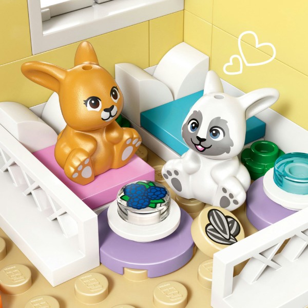 Фото - Конструктор LEGO Friends Гостиница Bunny в Хартлейк-Сити (42679)