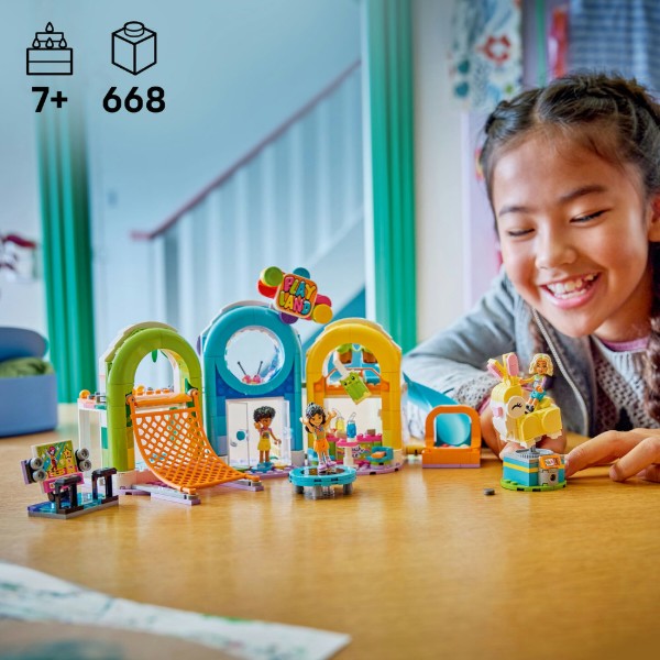 Фото - Конструктор LEGO Friends Весёлая крытая игровая площадка (42686)