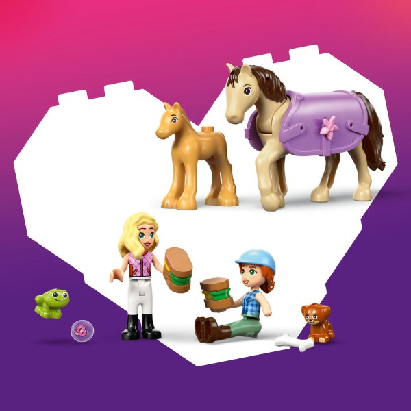 Фото - Конструктор LEGO  Friends Причіп для коня й лошати (42695)