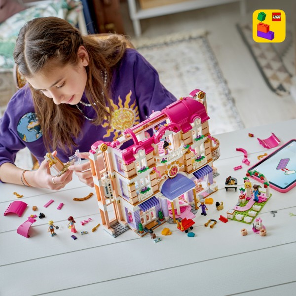 Фото - Конструктор LEGO  Friends Гранд-готель у Хартлейк-Сіті (42704)