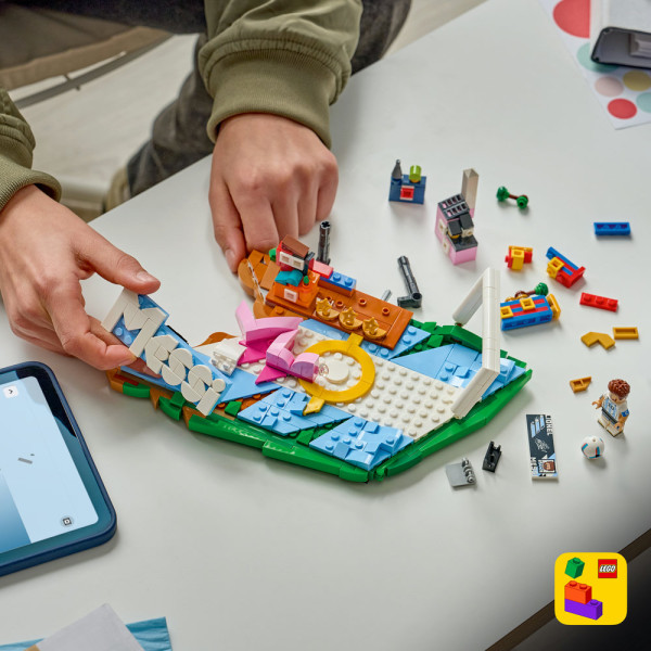 Фото - Конструктор LEGO Editions Football Лионель Месси — лучшие моменты футбольных матчей (43011)