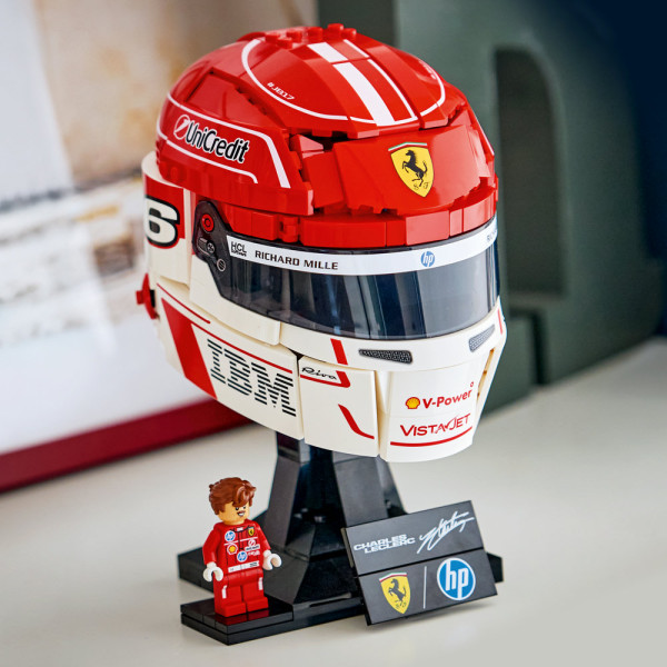 Фото - Конструктор LEGO Editions Formula 1 Шолом Шарля Леклера з команди Scuderia Ferrari HP (43014)