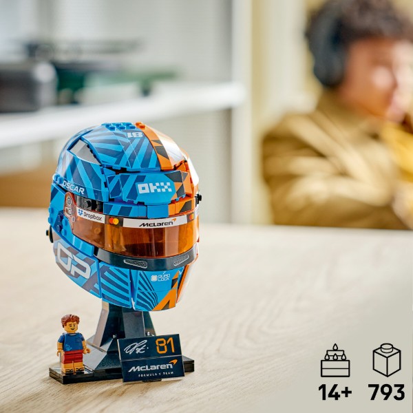 Фото - Конструктор LEGO Editions Formula 1 Шлем Оскара Пиастри из команды McLaren Mastercard F1® Team (43017)