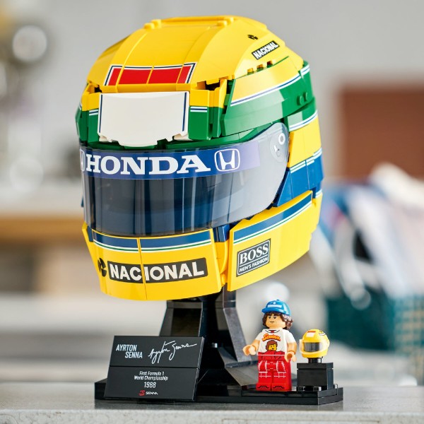 Фото - Конструктор LEGO Editions Formula 1 Шолом Айртона Сенни (43024)