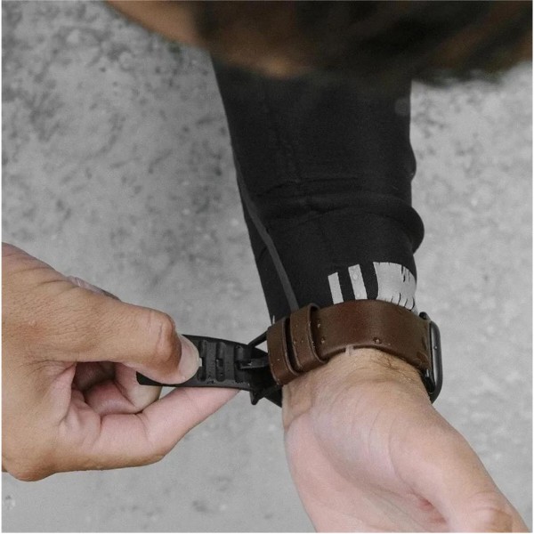 Фото - Ремешок для смарт-часов Nomad Active Band Pro Silver Hardware Classic Brown 46mm/49mm (NM1A4MSNW0)