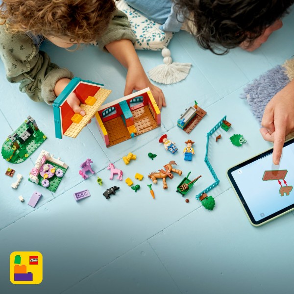 Фото - Конструктор LEGO Disney Pixar Конное ранчо Блейза (43304)