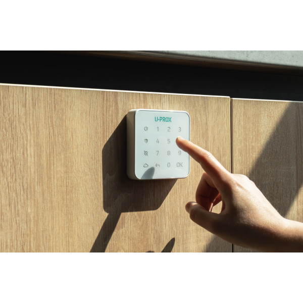 Фото - Пульт для управління приладами U-PROX Keypad G1 White