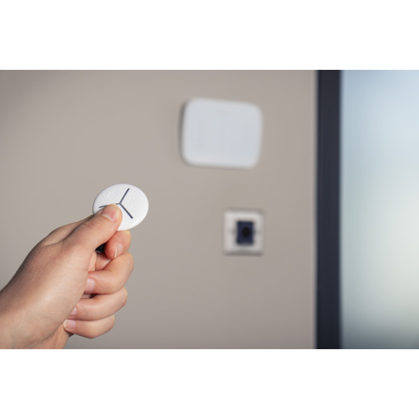 Фото - Беспроводная станция управления приборами U-PROX Keyfob White