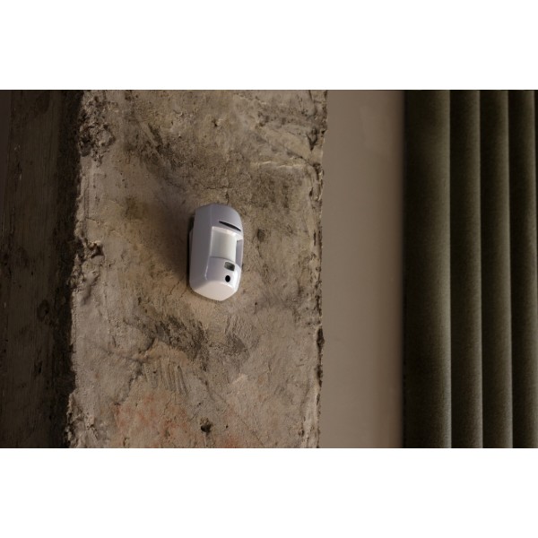 Фото - Беспроводной датчик движения U-PROX PIR Cam White