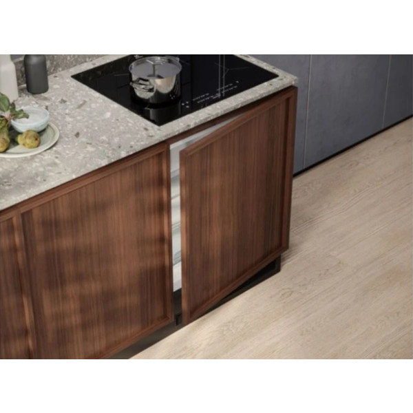 Фото - Холодильник встраиваемый Electrolux LXB2AE82S