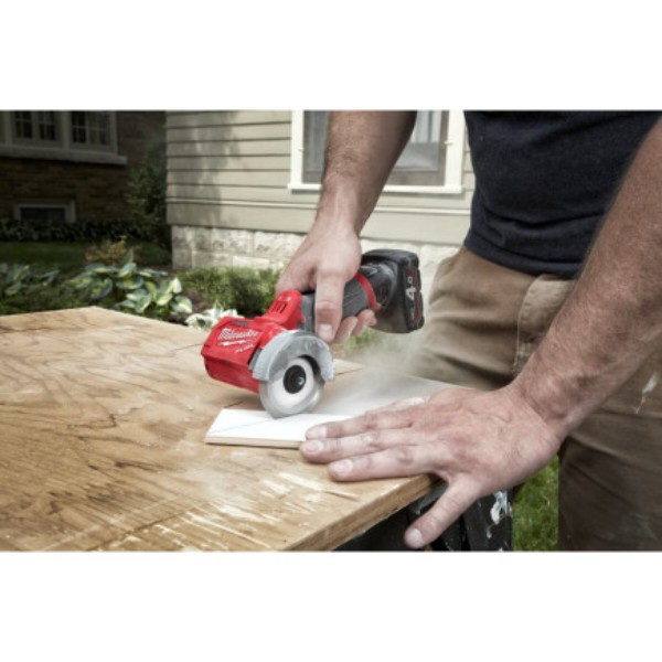 Фото - Болгарка Milwaukee M12 FCOT (4933464618)