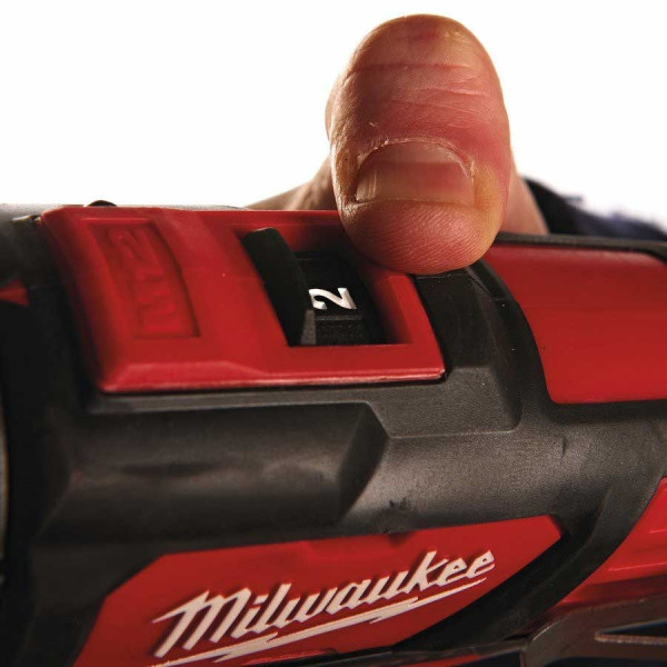 Фото - Дриль-шуруповерт Milwaukee M12 BPD-202C ЗП C12C (4933499465)