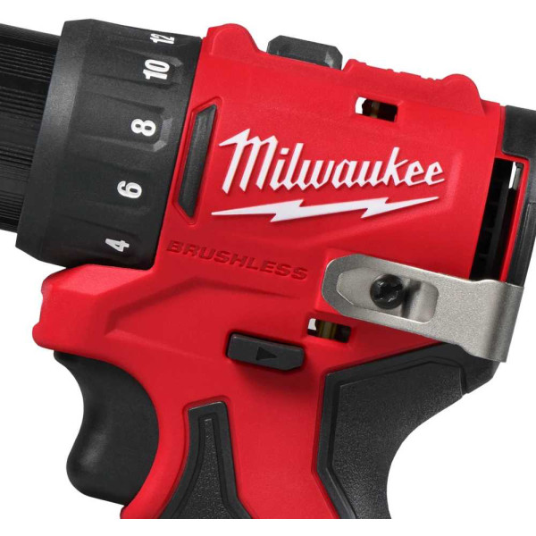 Фото - Дриль-шуруповерт Milwaukee M12 BLDDRC-201BRF 12В (4933500773)