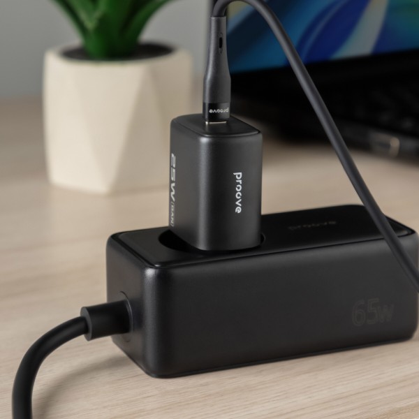 Фото - Сетевое зарядное устройство Proove Silicone Power 2 25W Type-C Black (WCSP25010001)