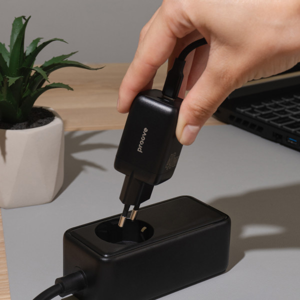 Фото - Мережевий зарядний пристрій Proove Silicone Power 40W (Type-C + Type-C) Black
