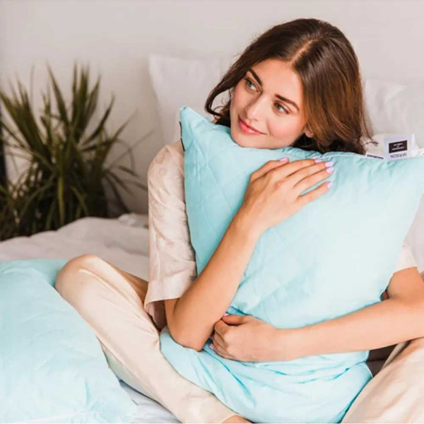 Фото - Подушка стандартная MirSon 1269 Valentino с эвкалиптом Высокая 70х70 см (2200001519602)