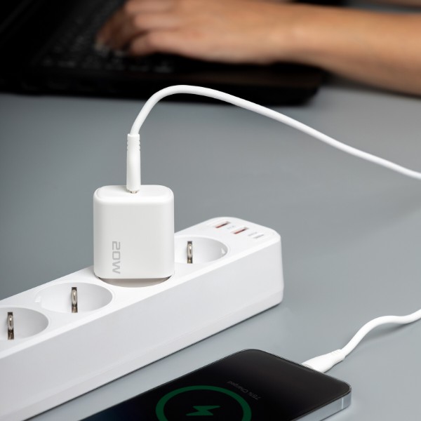 Фото - Мережевий зарядний пристрій Proove Silicone Power 2 20W (Type-C) + Cable Type-C to Lightning (1m) white (WCSP22010002)