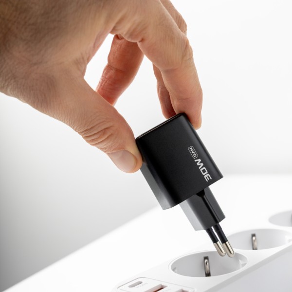 Фото - Сетевое зарядное устройство Proove Pocket GaN 30W (Type-C + USB) black (WCPG30110001)