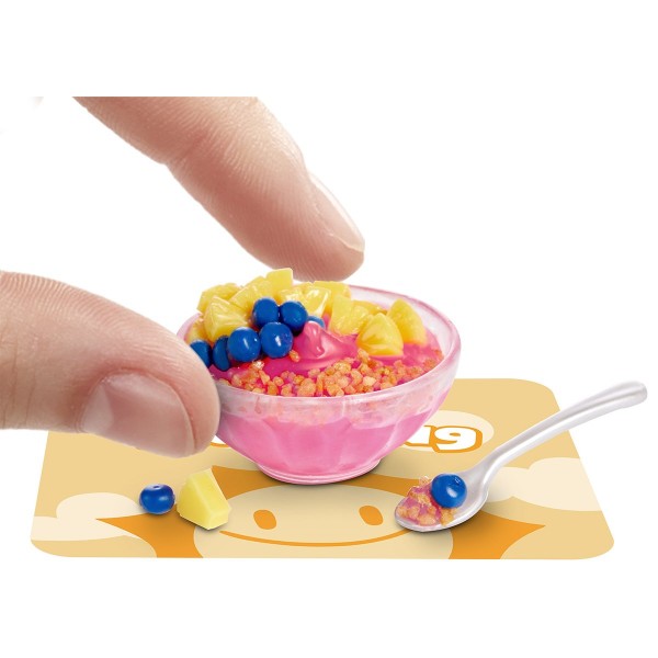 Фото - Набор игровых фигурок MGA's Miniverse "Mini Food 3" - СОЗДАЙ КАФЕ (в ассорт., в диспл.) (505396)