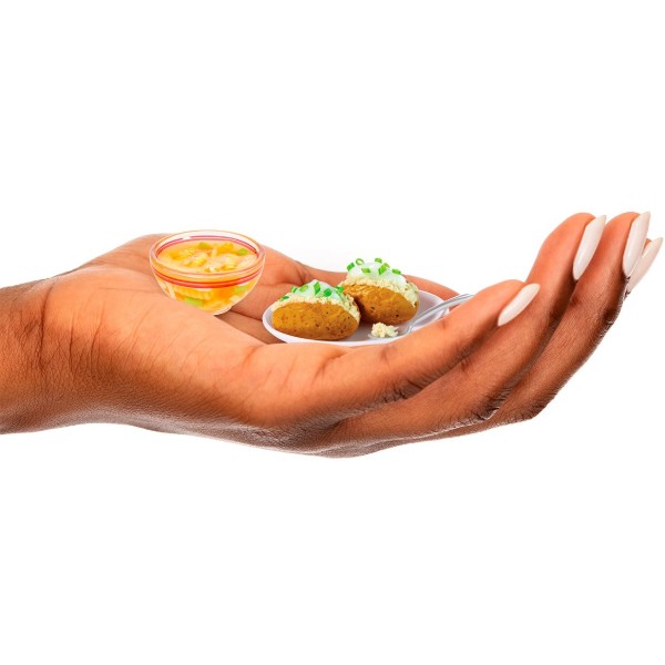 Фото - Набор игровых фигурок MGA's Miniverse "Mini Food 3" - СОЗДАЙ КАФЕ (в ассорт., в диспл.) (505396)